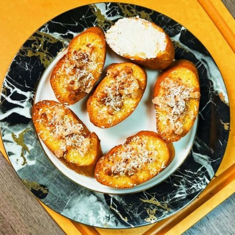 Garlic Baguette With Bacon Recipe - HYSA KITCHEN
