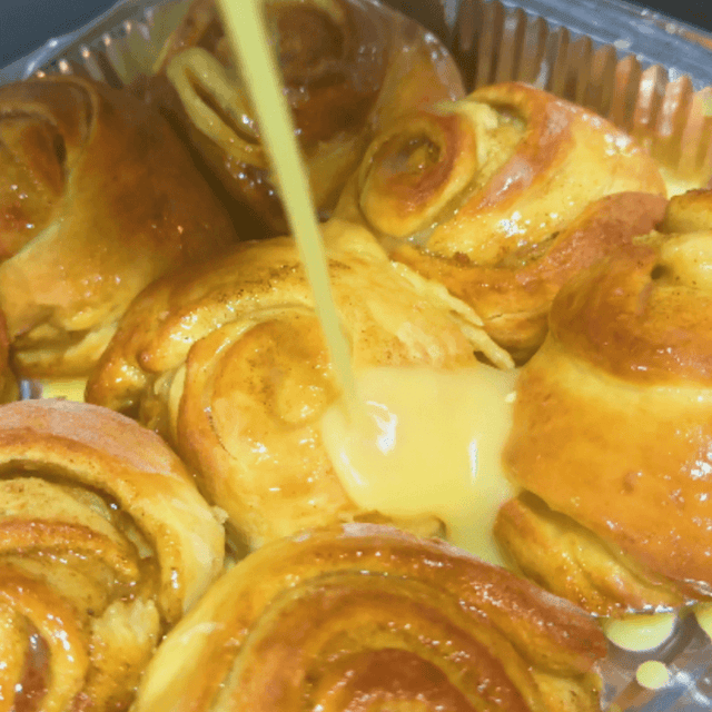 Delicious Cinnamon Roll Recipe for Your Sweet Cravings - HYSa Kitchen