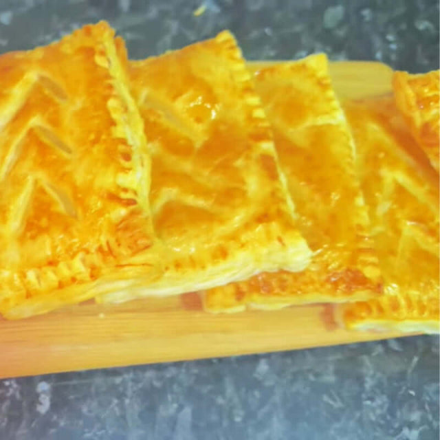 Crispy Air Fryer Greggs Cheese and Onion Pasties Recipe - HYSa Kitchen